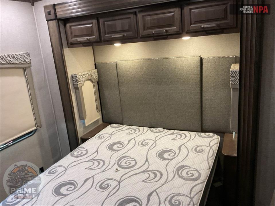2020 Keystone Rv M-3801 FK - ALPINE FIFTH WHEEL SERIES — фото 13