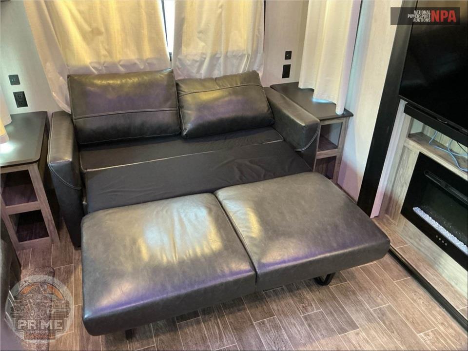 2022 Cherokee By Forest River M-291RL ARCTIC WOLF FIFTH WHEEL SERIES — фото 13