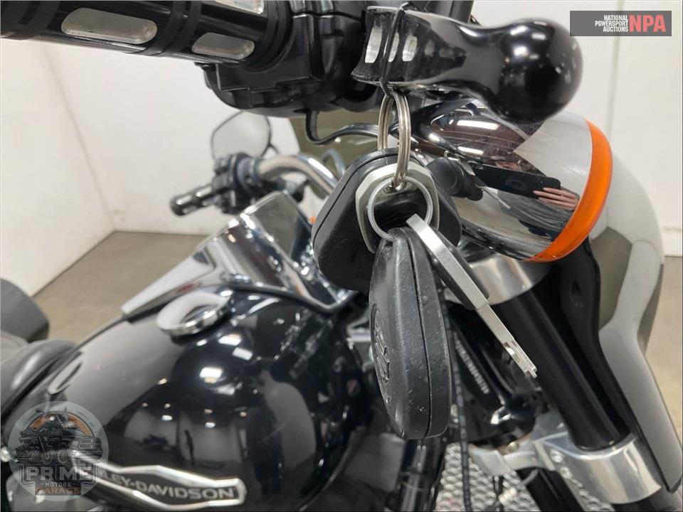 2019 Harley-Davidson FLSB SPORT GLIDE — фото 12