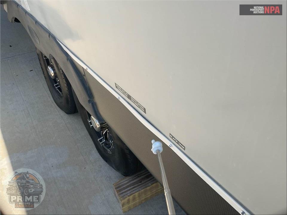 2019 Cherokee By Forest River M-325PACK13 - WOLF PACK TOY HAULER TOY HAULER SERIES — фото 39