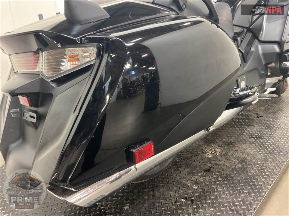 2013 Honda GL1800BDD GLDWNG F6B DLX — фото 23