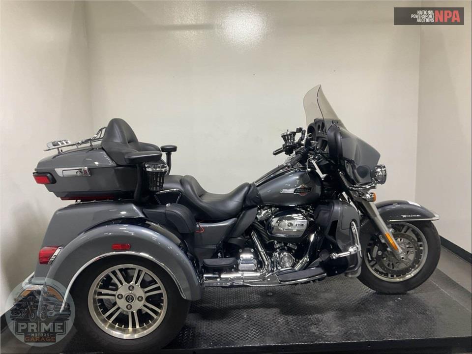 2022 Harley-Davidson FLHTCUTG TRI GLIDE ULTRA CLASSIC — фото 1