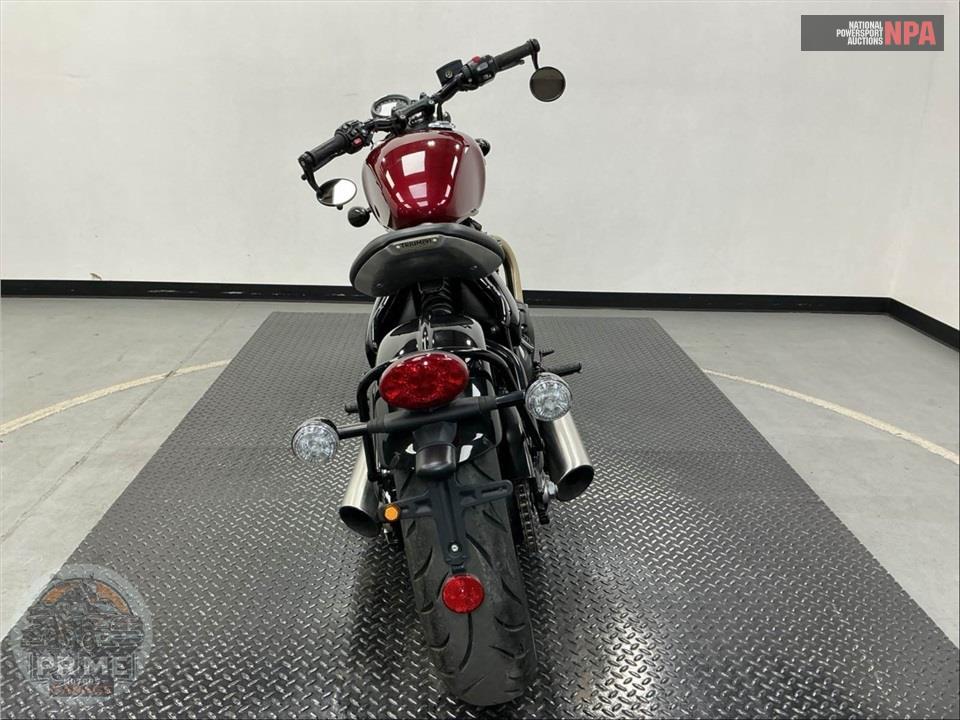 2022 Triumph BONNEVILLE BOBBER — фото 4