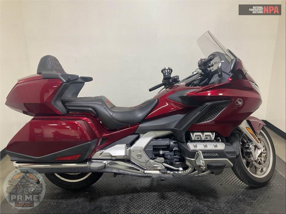2018 Honda GL1800 GOLDWING TOUR (RED) — фото 1