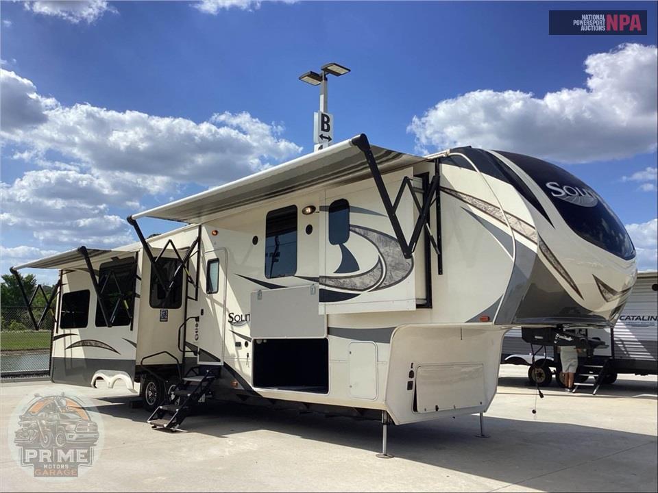 2017 Grand Design Recreational Vehicles M-384GK - SOLITUDE FIFTH WHEEL SERIES — фото 1