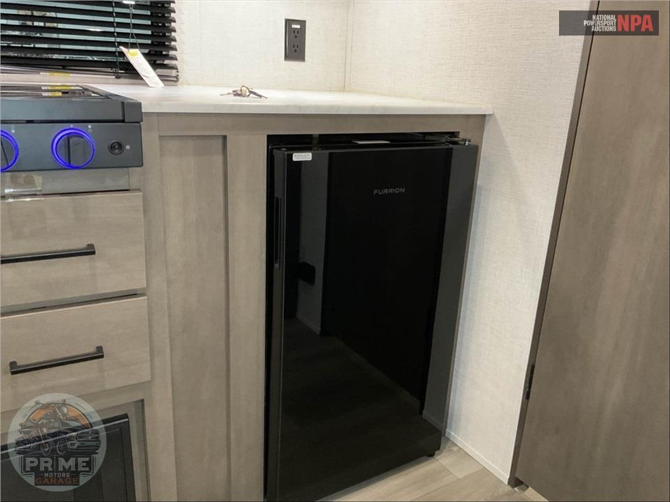 2025 Grand Design Recreational Vehicles M-151BH - TRANSCEND ONE SERIES — фото 17