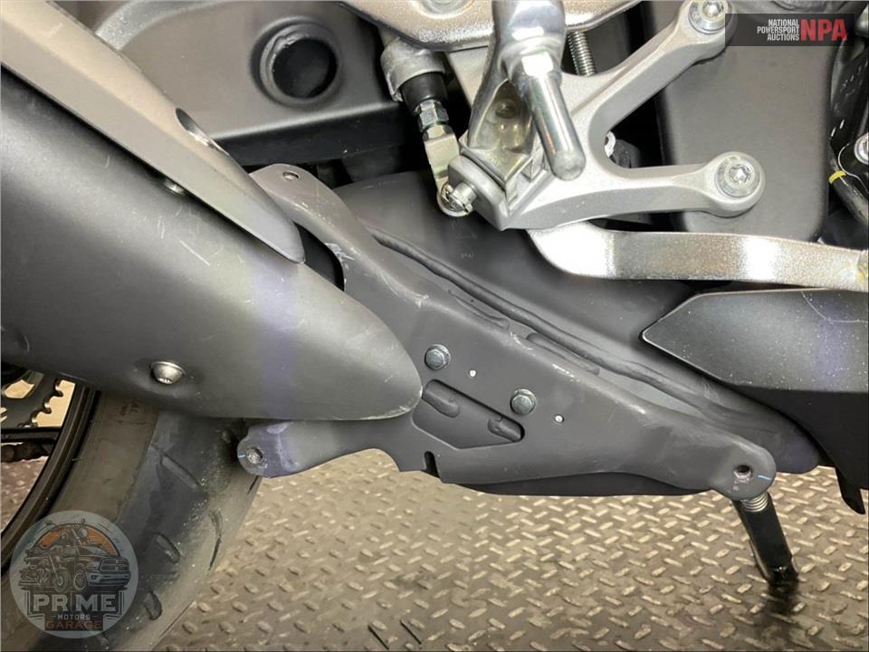 2025 Yamaha YZF-R3 — фото 10