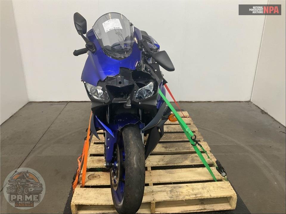 2024 Yamaha YZF-R3 — фото 2