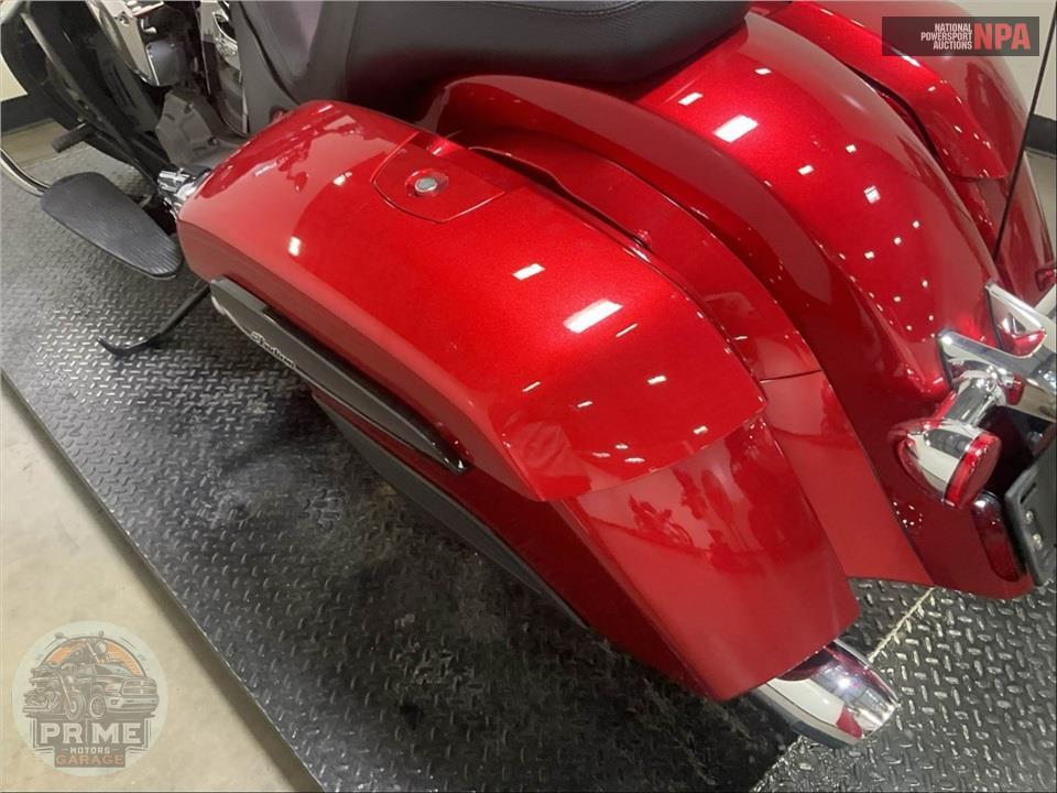 2021 Indian Motorcycle CHALLENGER LIMITED — фото 16