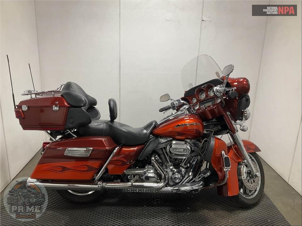 2010 Harley-Davidson FLHTCUSE5 — фото 1