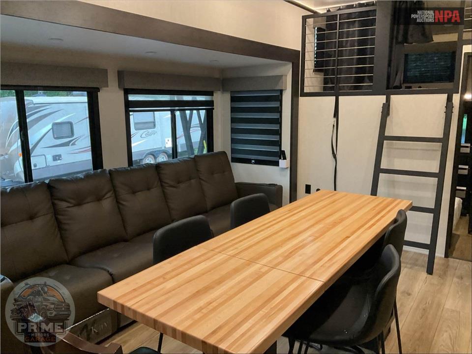 2025 Sabre By Forest River M-36DBB - FIFTH WHEEL SERIES — фото 8