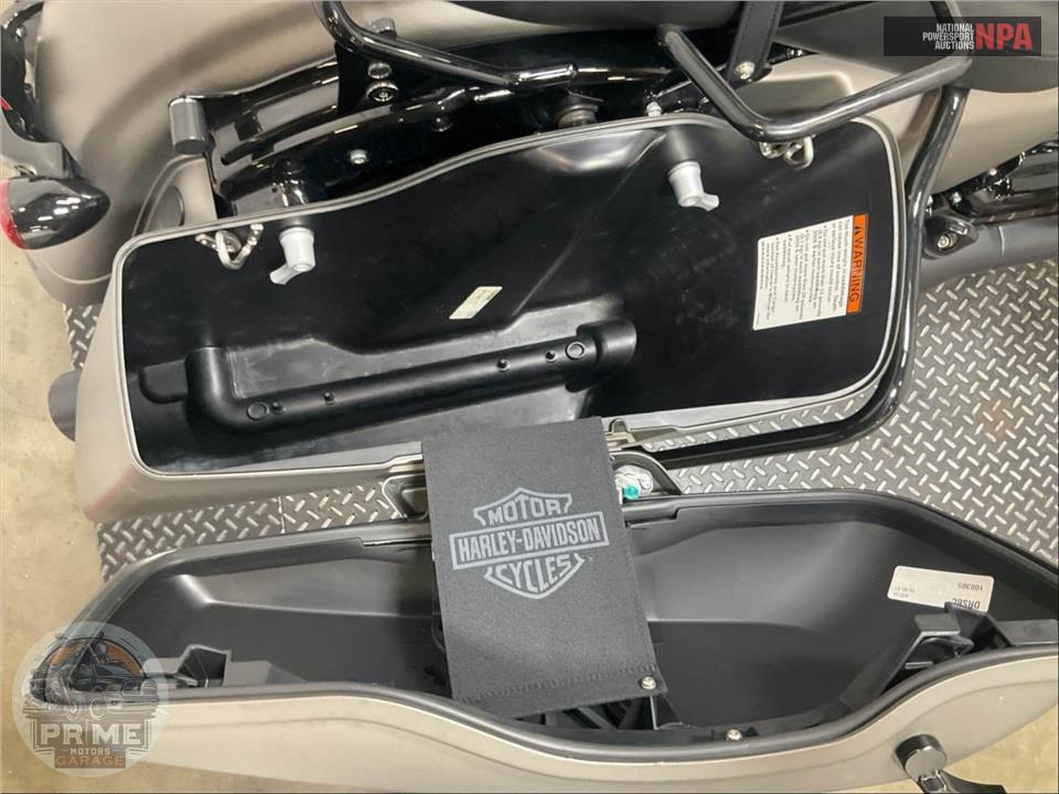 2019 Harley-Davidson FLHXS STREET GLIDE SPECIAL — фото 20