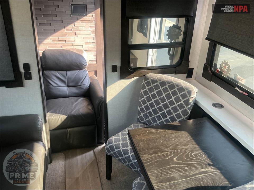 2021 Redwood Rv M-3981 FK - FIFTH WHEEL SERIES — фото 6