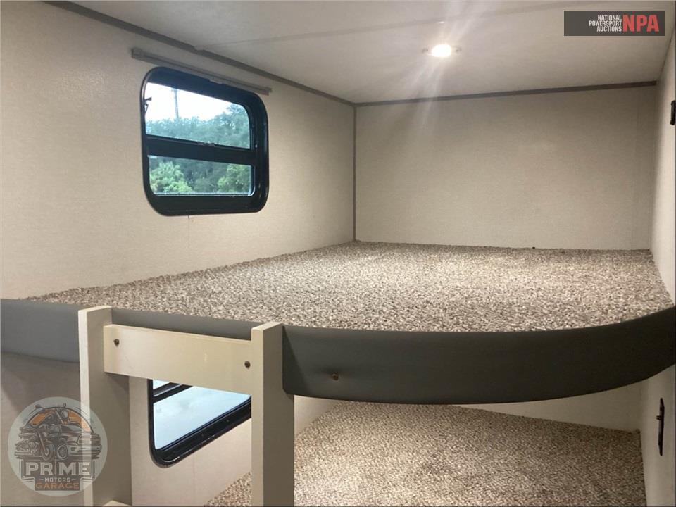 2024 Coachmen By Forest River M-261 BHS - CATALINA SUMMIT SERIES — фото 16