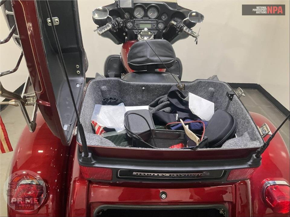 2009 Harley-Davidson FLHTCUTG TRIGLIDE ULTRA CLASSIC — фото 33