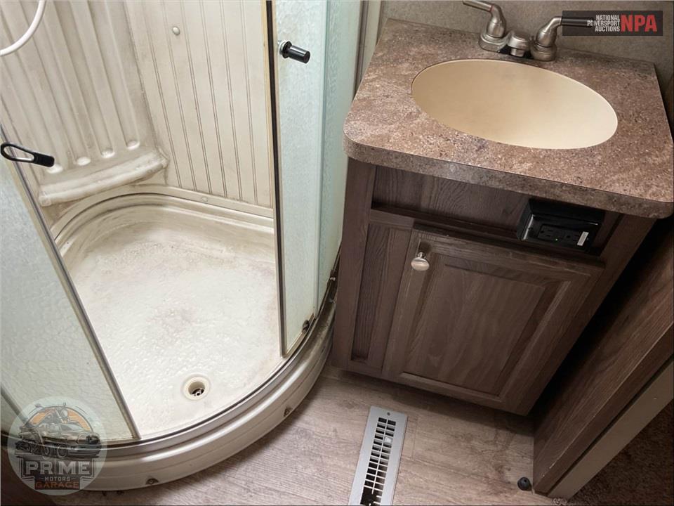 2019 Rockwood By Forest River M-8299BS - SIGNATURE FIFTH WHEEL SERIES — фото 16