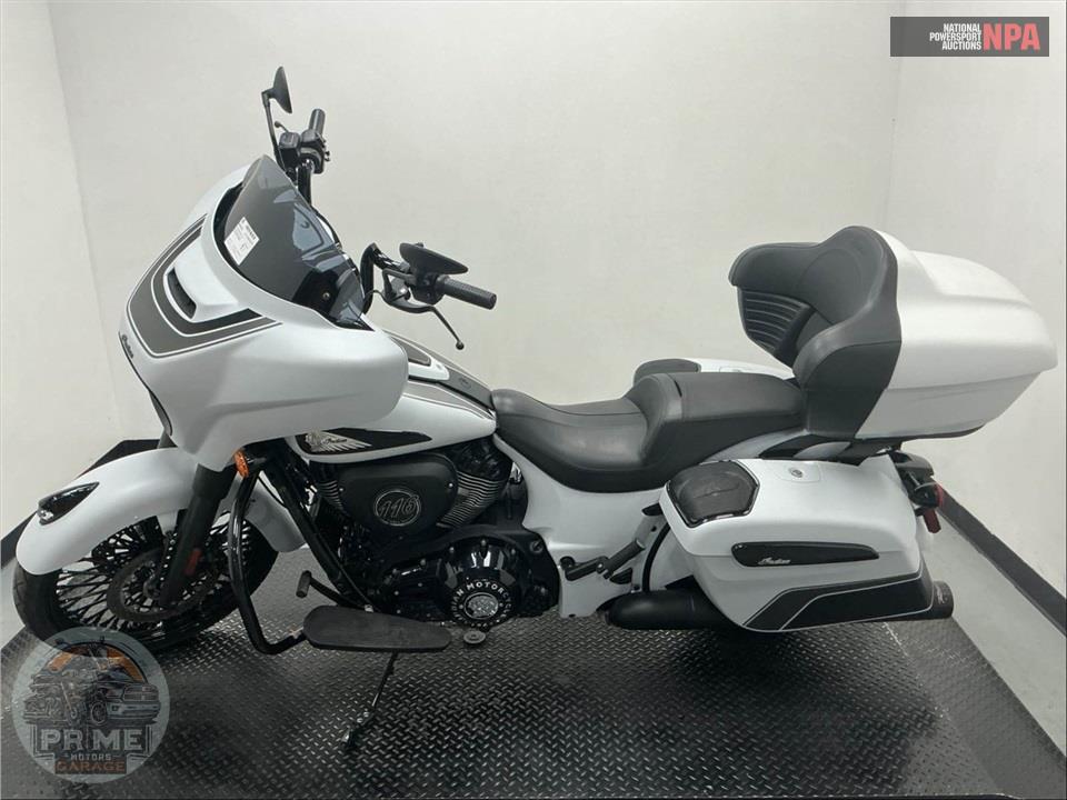 2024 Indian Motorcycle CHIEFTAIN DARK HORSE W/AUDIO (BLACK SMOKE) — фото 3