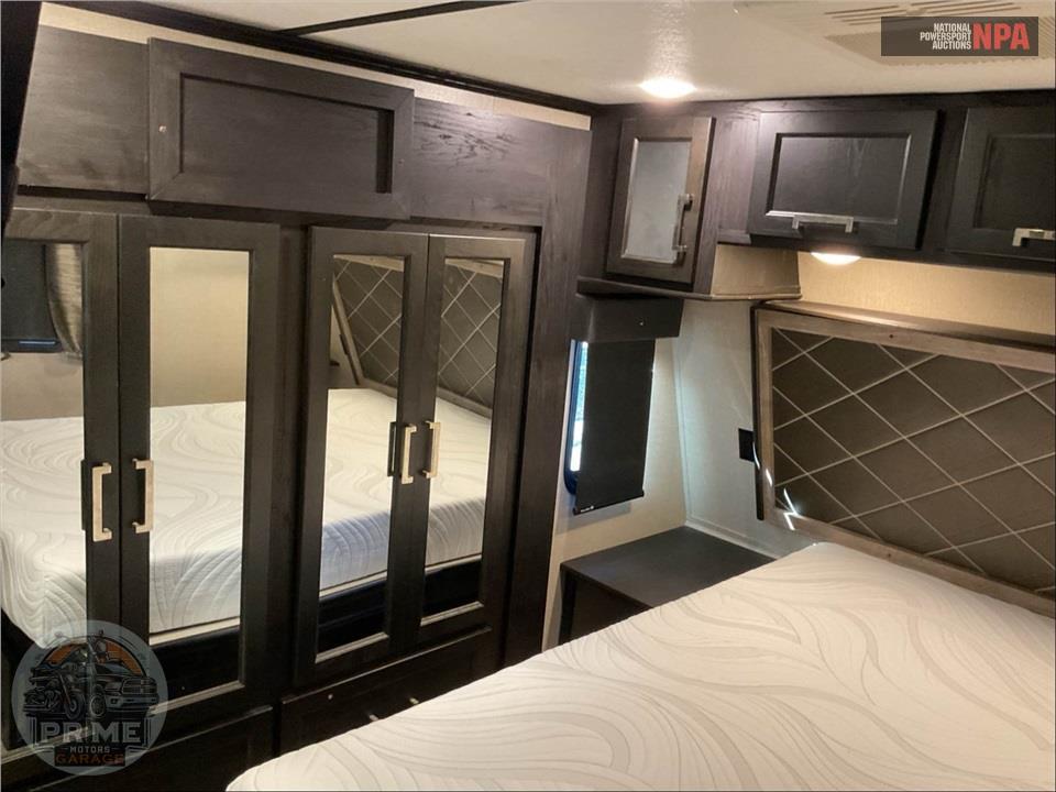 2019 Keystone Rv M-424 - FUZION TOY HAULER TOY HAULER SERIES — фото 11