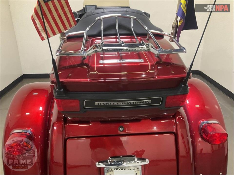 2009 Harley-Davidson FLHTCUTG TRIGLIDE ULTRA CLASSIC — фото 32