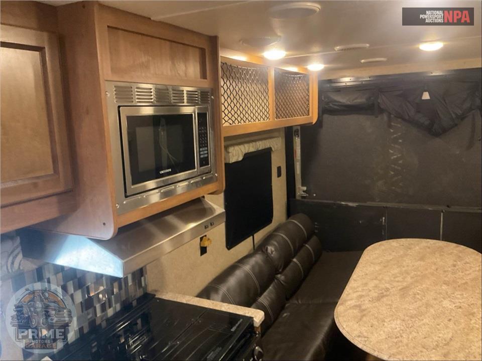 2017 Coachmen By Forest River M-22 TH - CATALINA TRAIL BLAZER TOY HAULER SERIES — фото 6
