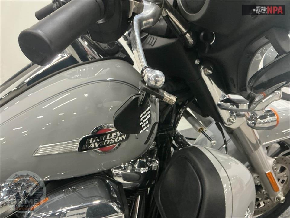 2024 Harley-Davidson FLHTCUTG TRI GLIDE ULTRA CLASSIC — фото 12
