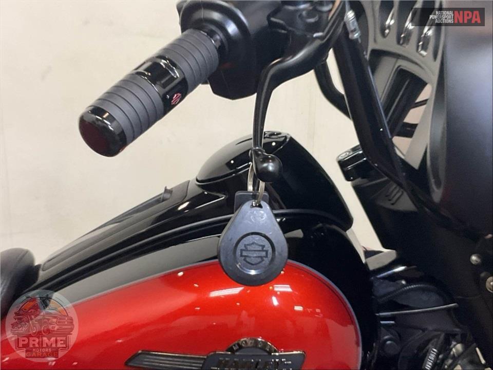 2025 Harley-Davidson FLHTCUTG TRI GLIDE ULTRA CLASSIC — фото 10