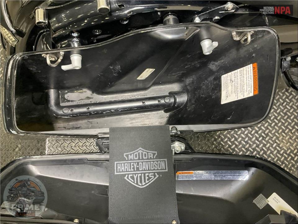 2020 Harley-Davidson FLHXS STREET GLIDE SPECIAL — фото 32