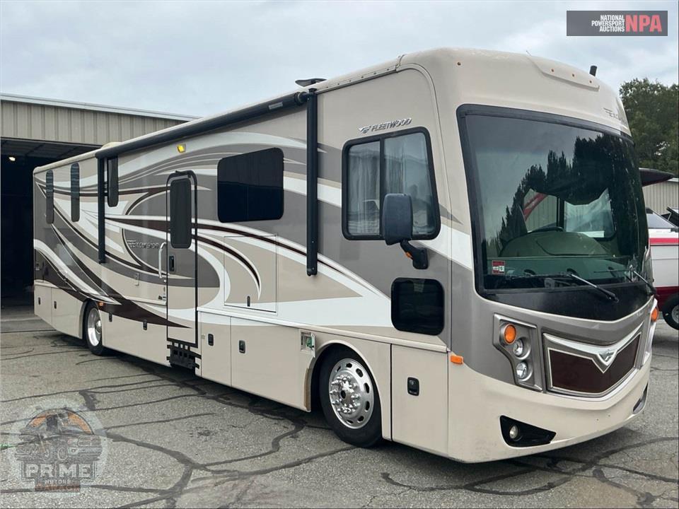 2015 Excursion M-35E (300HP) — фото 1