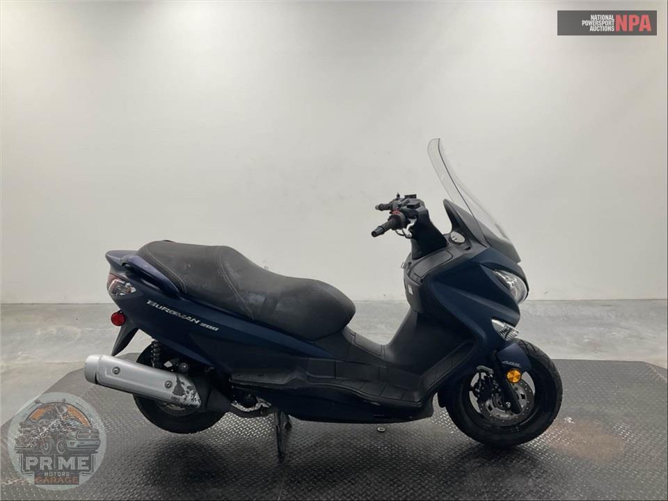 2022 Suzuki BURGMAN 200 — фото 1