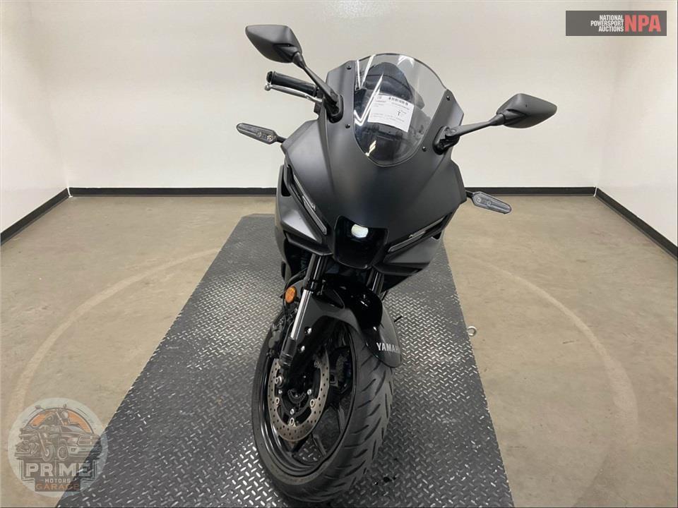 2025 Yamaha YZF-R3 — фото 2