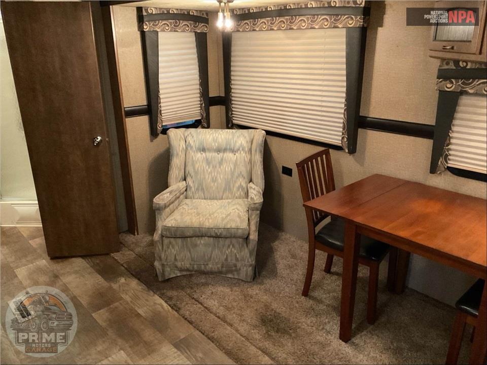 2015 Crossroads Rv M-250 RB - ZINGER SERIES — фото 6