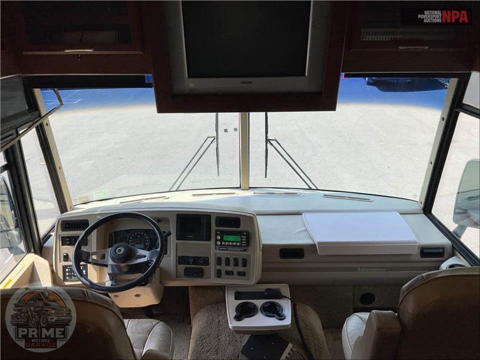 2006 Winnebago M-35A WORKHORSE ADVENTURER SERIES — фото 20