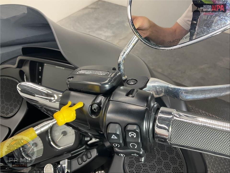 2015 Harley-Davidson FLTRXS ROAD GLIDE SPECIAL — фото 25