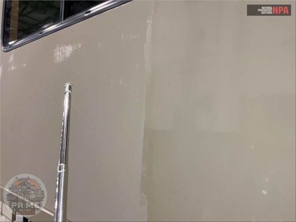 2019 Winnebago M-32YE FORD - VISTA SERIES — фото 35