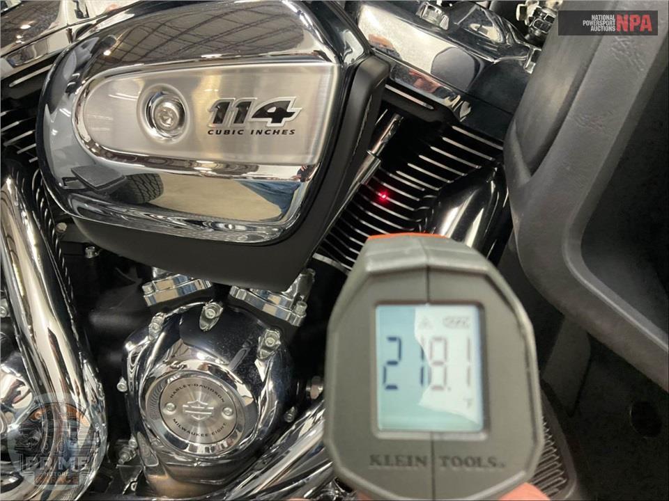 2024 Harley-Davidson FLHTCUTG TRI GLIDE ULTRA CLASSIC — фото 8