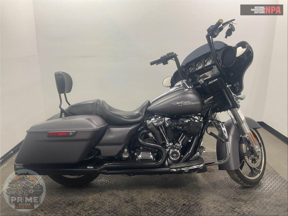 2017 Harley-Davidson FLHXS STREET GLIDE SPECIAL — фото 1