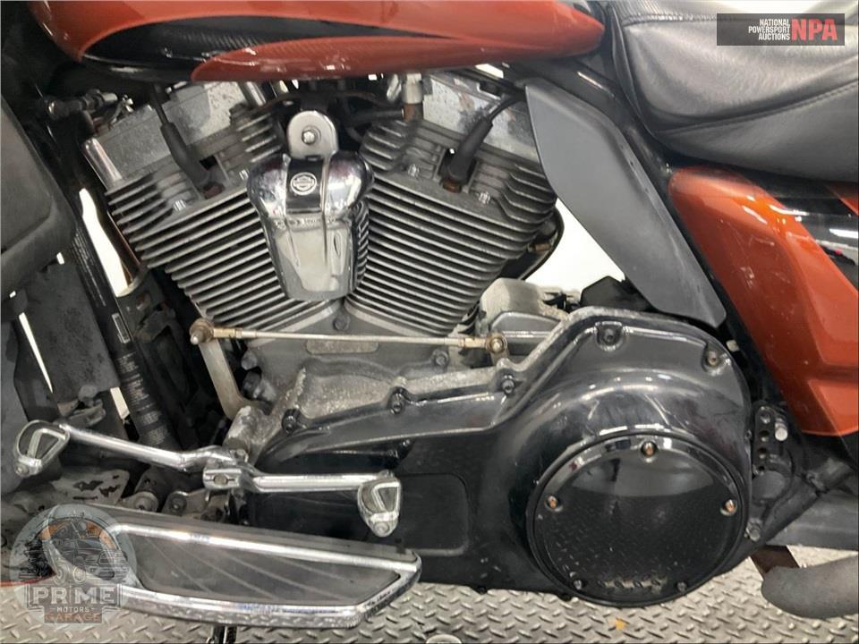 2015 Harley-Davidson FLTRUSE CVO ROAD GLIDE ULTRA — фото 7