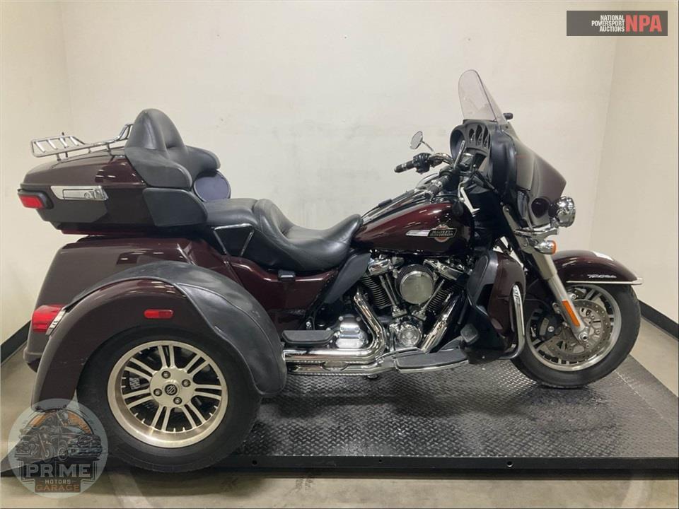 2022 Harley-Davidson FLHTCUTG TRI GLIDE ULTRA CLASSIC — фото 1