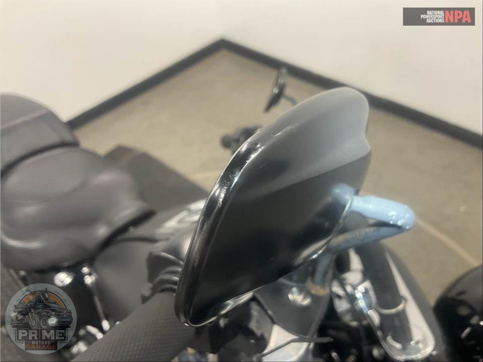 2013 Harley-Davidson FLSTFB FAT BOY LO — фото 24