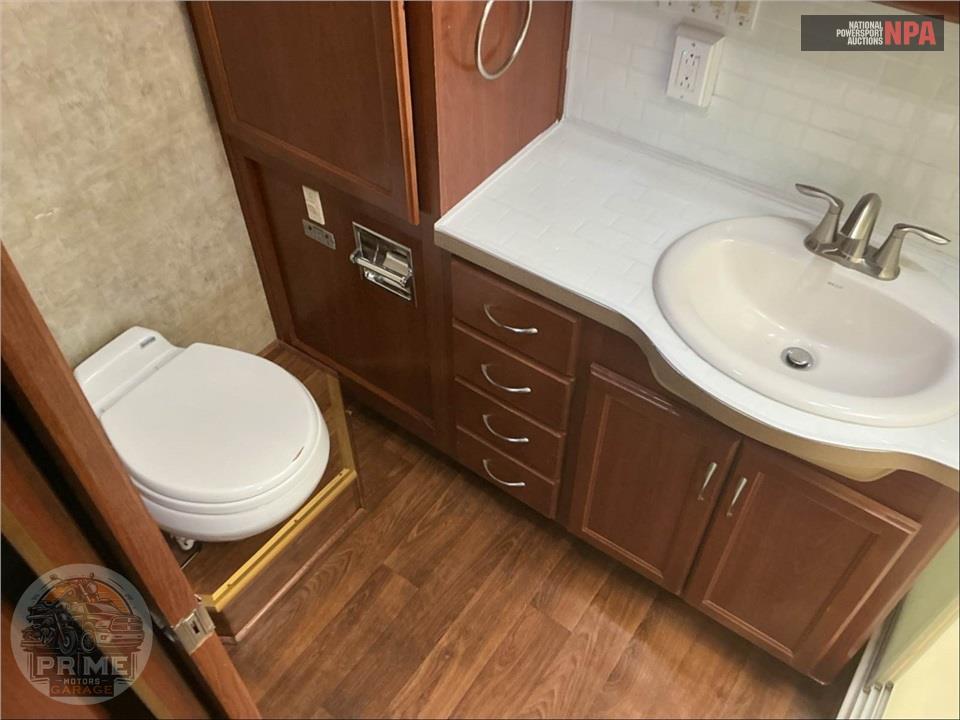 2008 Bounder M-35H FORD 362HP — фото 27