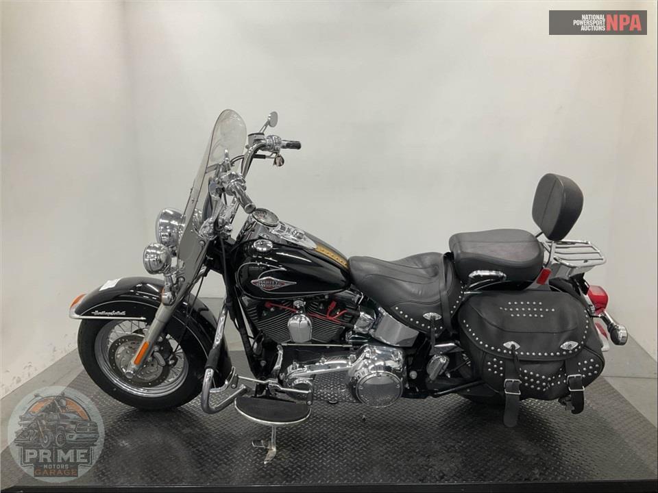 2010 Harley-Davidson FLSTC HERITAGE SOFTAIL CLASSIC — фото 3