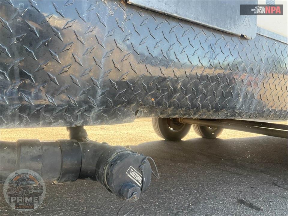 2015 Rubicon M-2500 - TOY HAULER SERIES — фото 32
