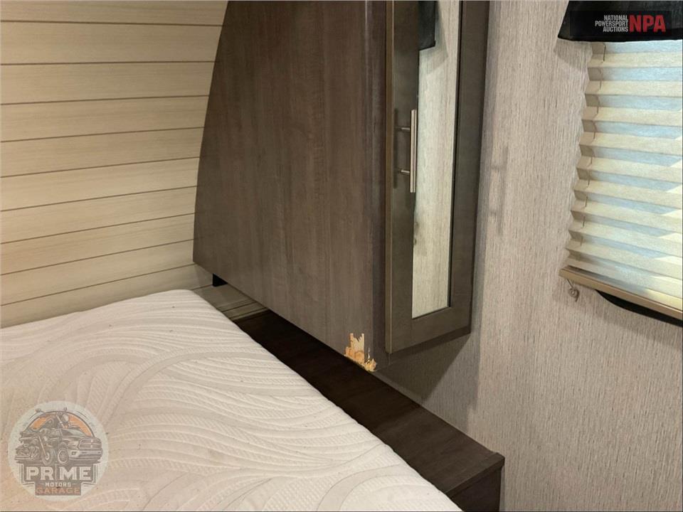 2019 Crossroads Rv M-253 RB - SUNSET TRAIL SUPER LITE SERIES — фото 23