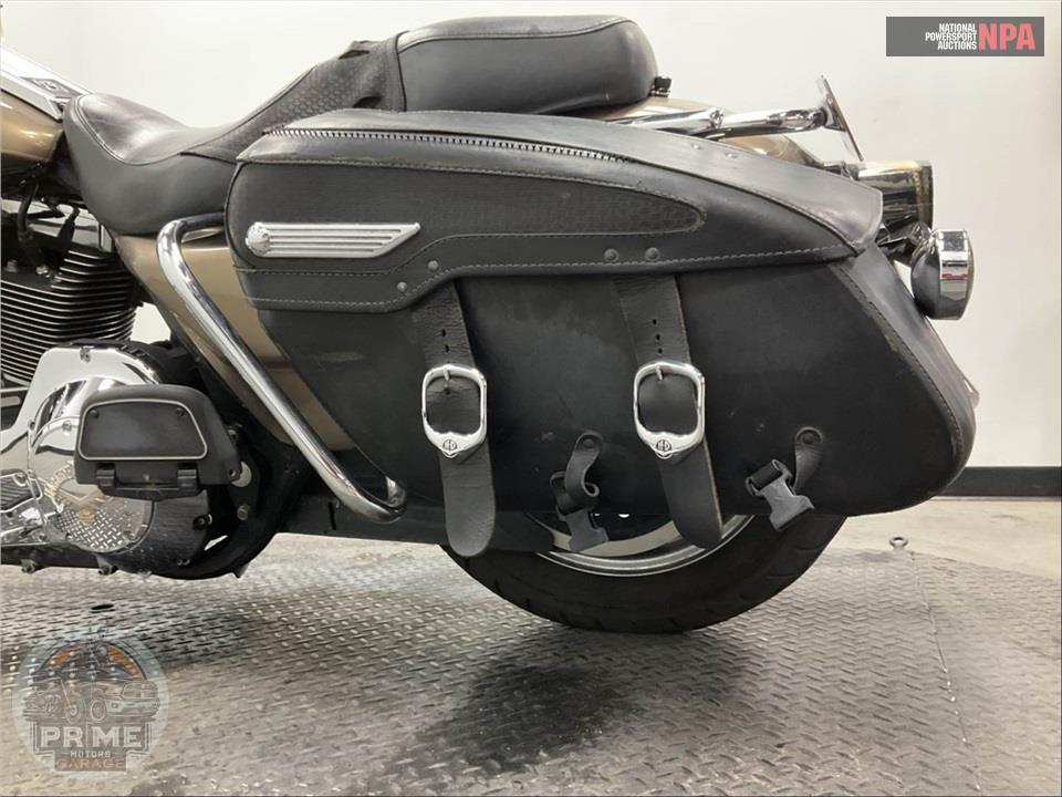 2005 Harley-Davidson FLHRCI ROAD KING CLASSIC — фото 31