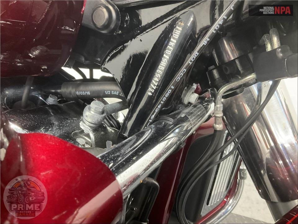 2017 Harley-Davidson FLHTK ULTRA LIMITED — фото 11