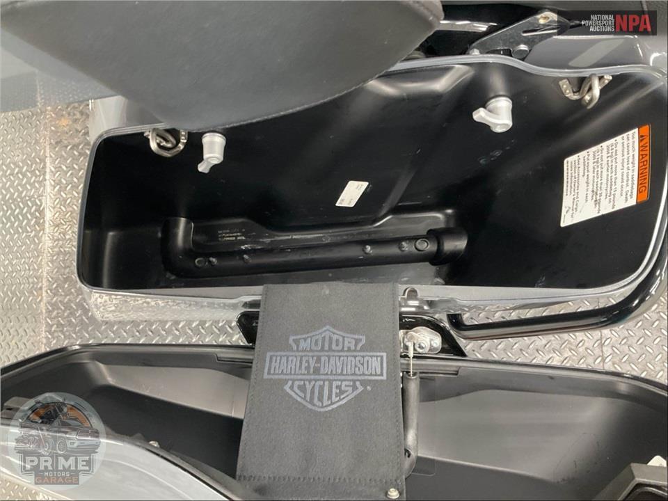 2022 Harley-Davidson FLTRK ROAD GLIDE LIMITED — фото 18