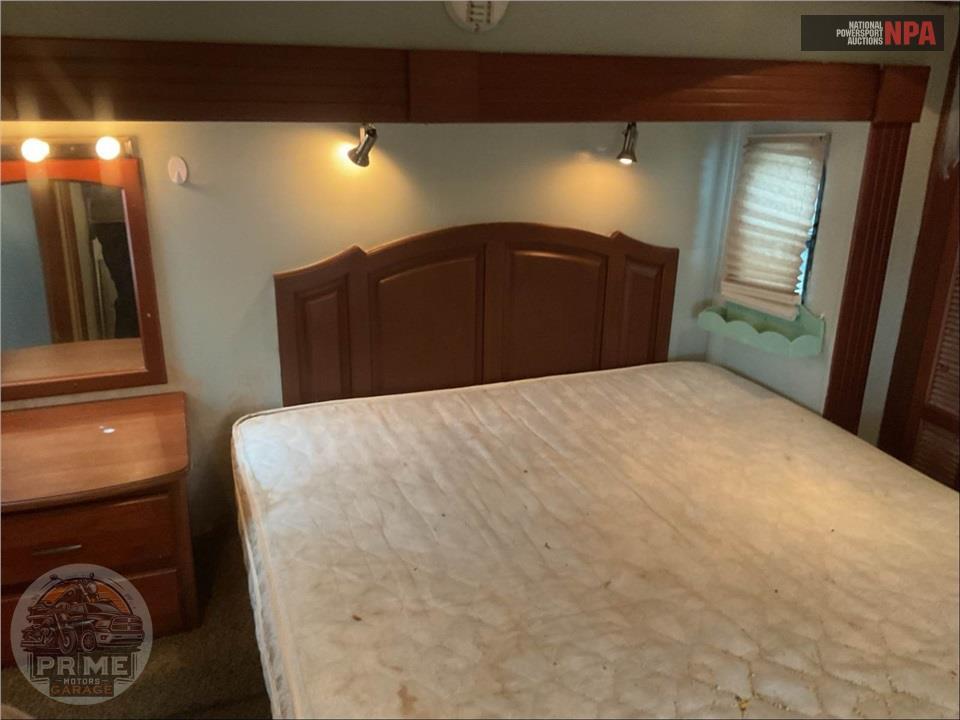 2010 Keystone Rv M-3640 RL - ALPINE FIFTH WHEEL SERIES — фото 12