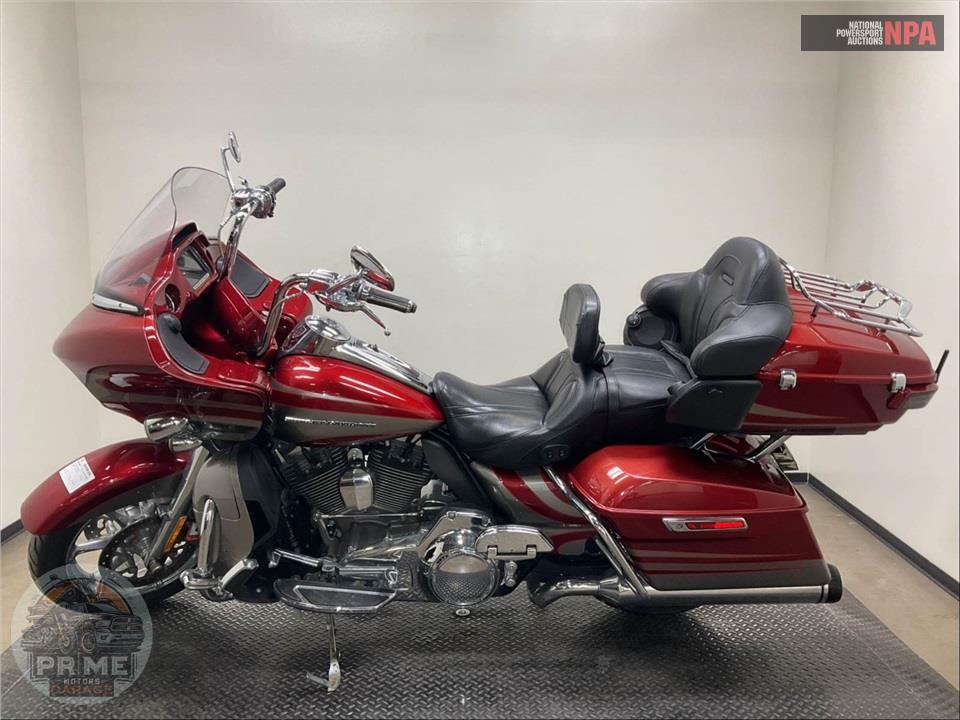 2016 Harley-Davidson FLTRUSE CVO ROAD GLIDE ULTRA — фото 3