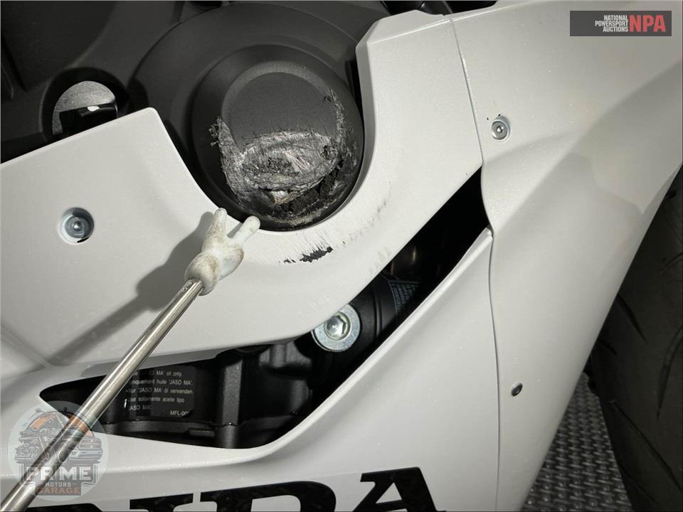 2025 Honda CBR1000RR — фото 10