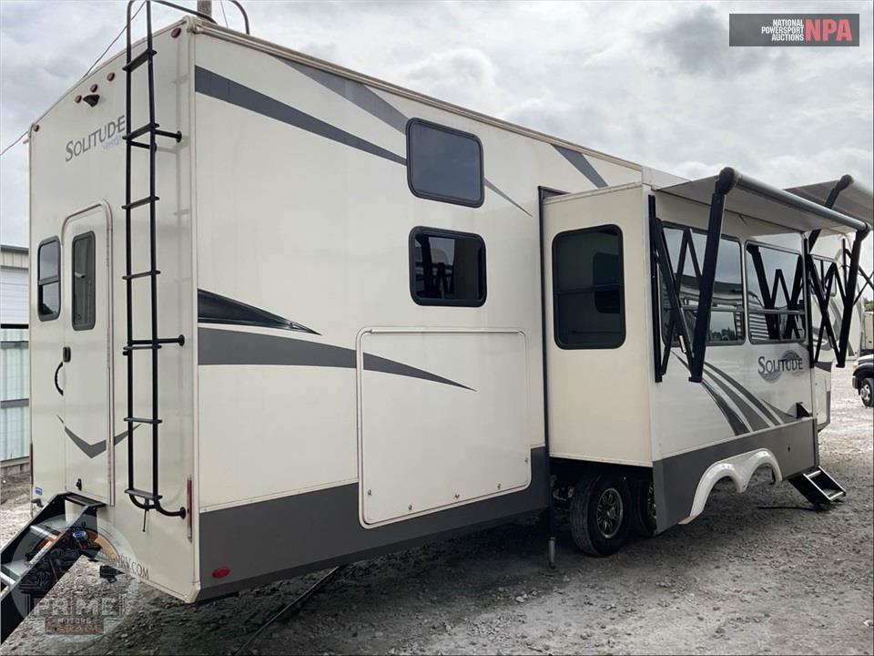 2021 Grand Design Recreational Vehicles M-3950BH - SOLITUDE S-CLASS FIFTH WHEEL SERIES — фото 4